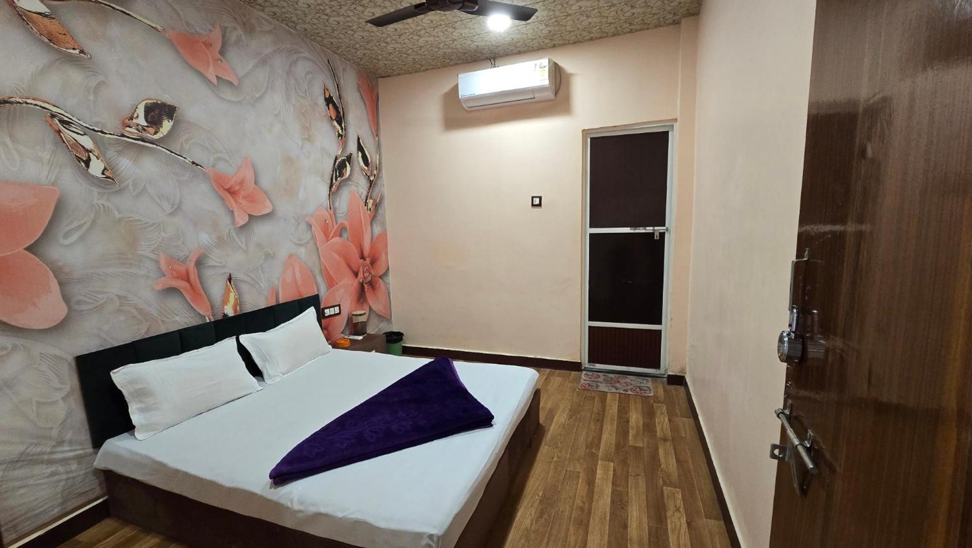 Hotel Maheshwari Green'S Ujjain Exterior foto